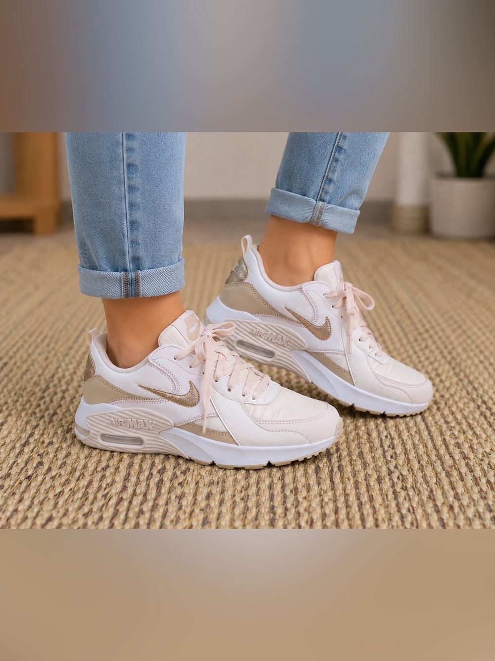 Nike Air Max Women’s Sneakers | Size 8.5 | Pink & Rose Gold